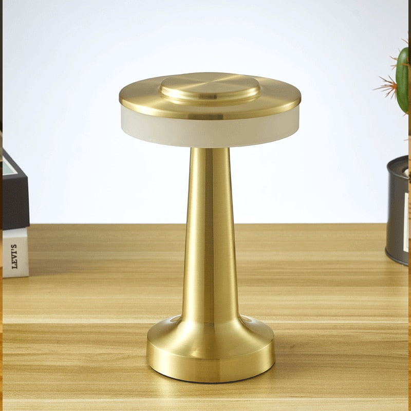 Kleine draadloze paddestoelvormige bedlamp